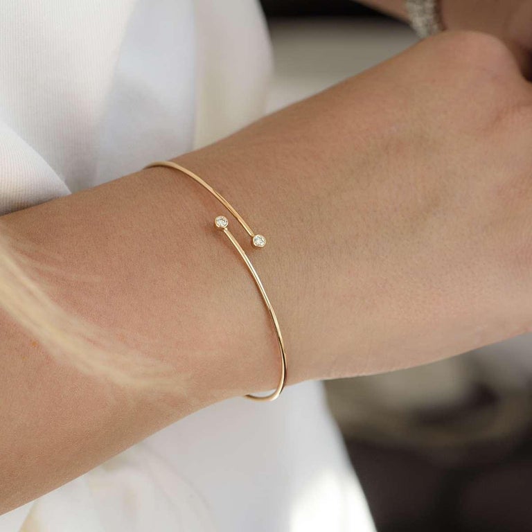 DIAMOND HOOP SINGLE-ROW BANGLE BRACELET