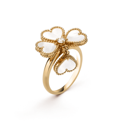 SWEET CLOVER WHITE MOP RING