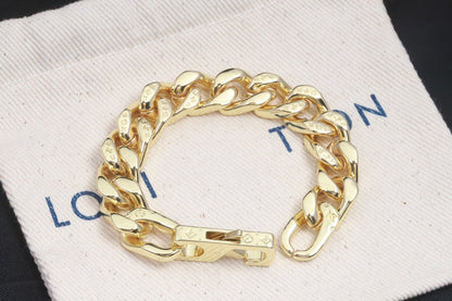 CHAIN LINKS MONOGRAM PATTERN BRACELET GOLD-COLOR HARDWARE