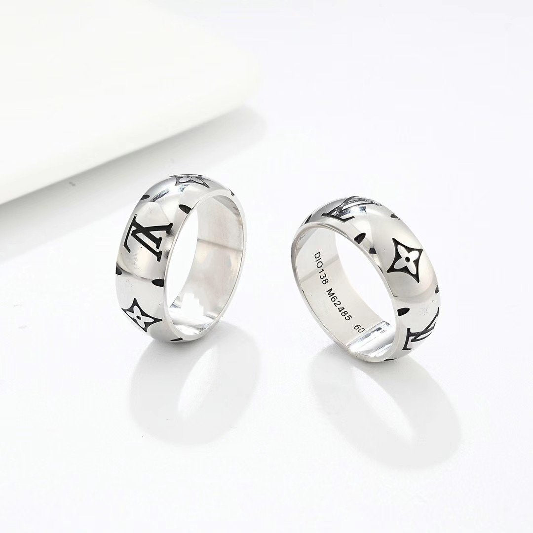 LV SILVER MONOGRAM RING