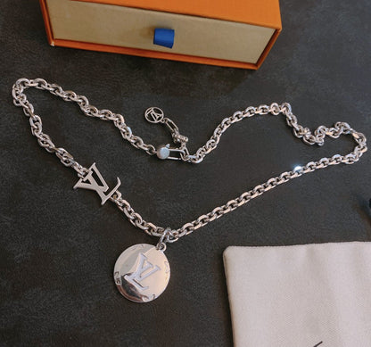 LV NECKLACE MONOGRAM