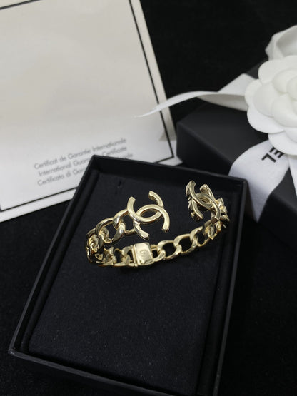 DOUBLE CC GOLD BRACELET