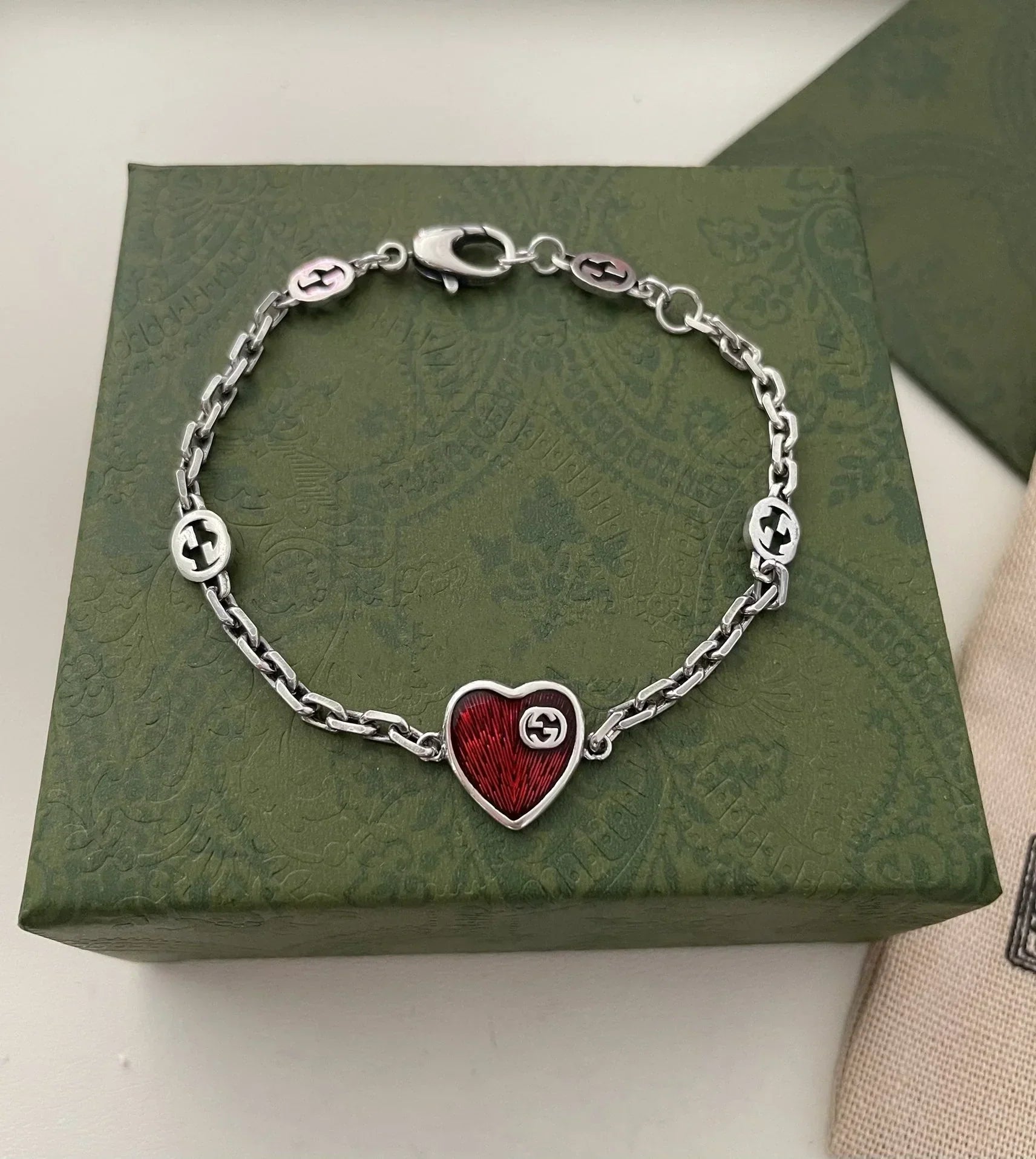 GG HEART AGED FINISH STERLING SILVER RED ENAMEL BRACELET