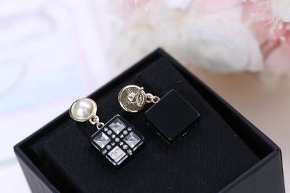 DOUBLE C PEARL GOLD DIAMOND EARRINGS