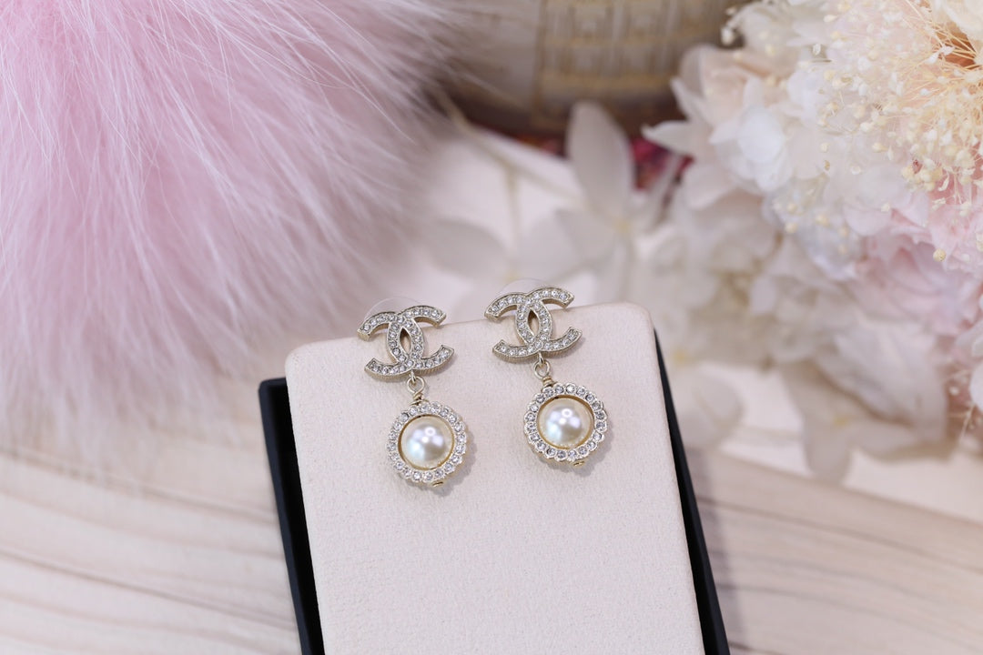 DOUBLE C PEARL SILVER DIAMOND EARRINGS