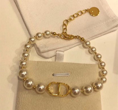 THE CD LETTER SIMPLE PEARL BRACELET