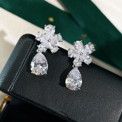 GRA IRREGULA FLOWERS WATER DROPS SILVER DIAMOND EARRINGS