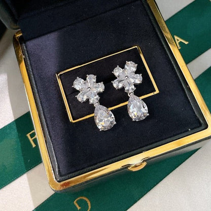 GRA IRREGULA FLOWERS WATER DROPS SILVER DIAMOND EARRINGS