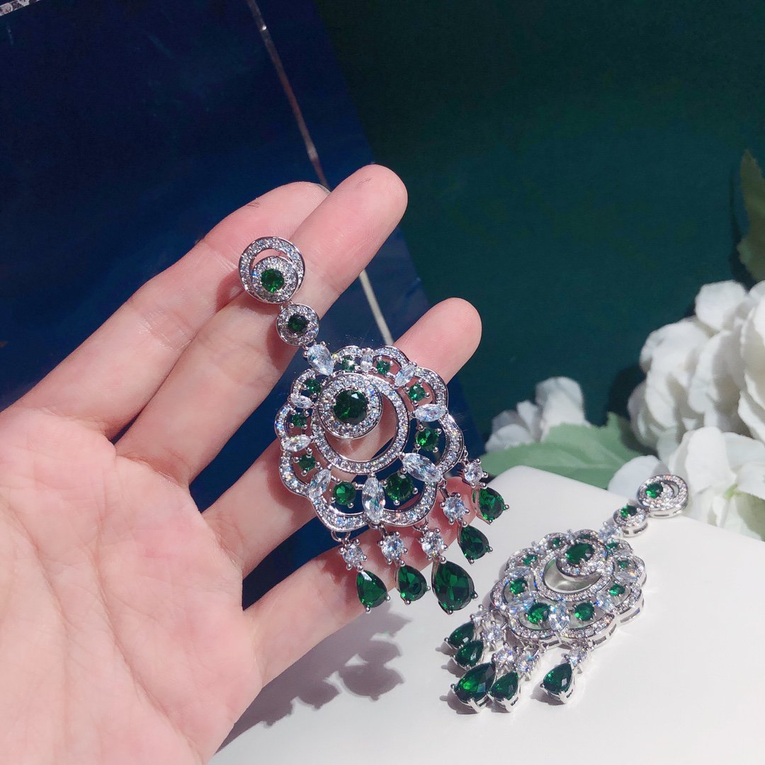 GRA FLOWER SILVER GREEN DIAMOND DROP EARRINGS