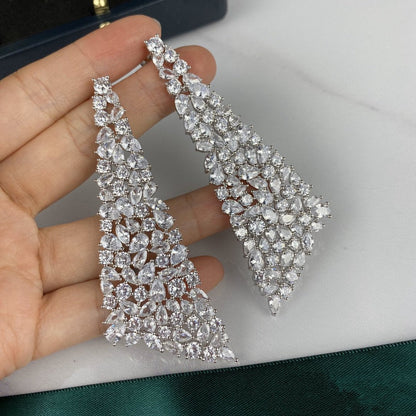 GRA TRIANGLE WATER SILVER DIAMOND DROP EARRINGS