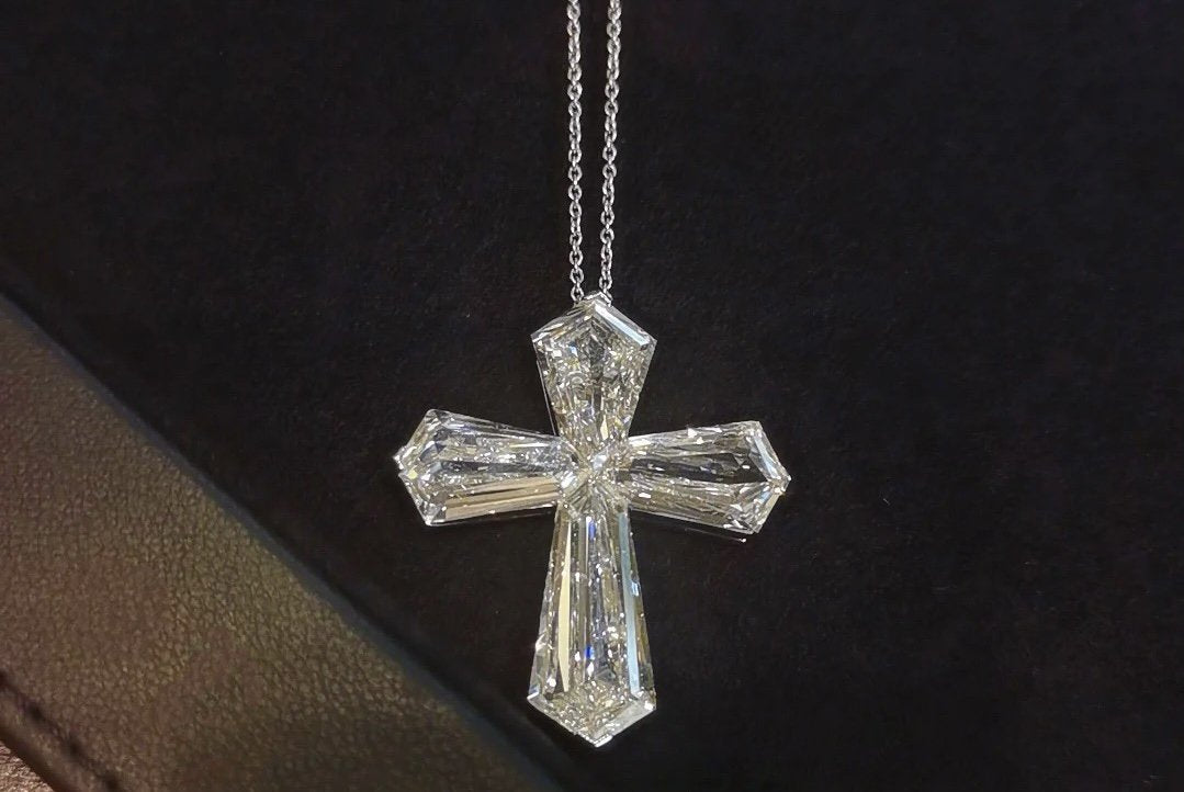 BAGUETTE CUT SILVER DIAMOND CROSS NECKLACE