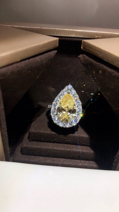 CONSTELLATION PEAR SHAPE YELLOW SILVER DIAMOND RING