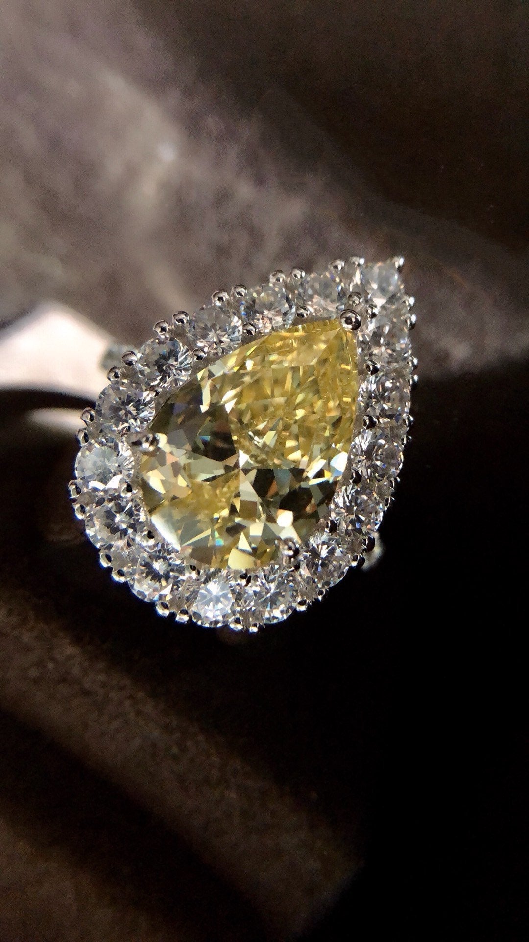 CONSTELLATION PEAR SHAPE YELLOW SILVER DIAMOND RING