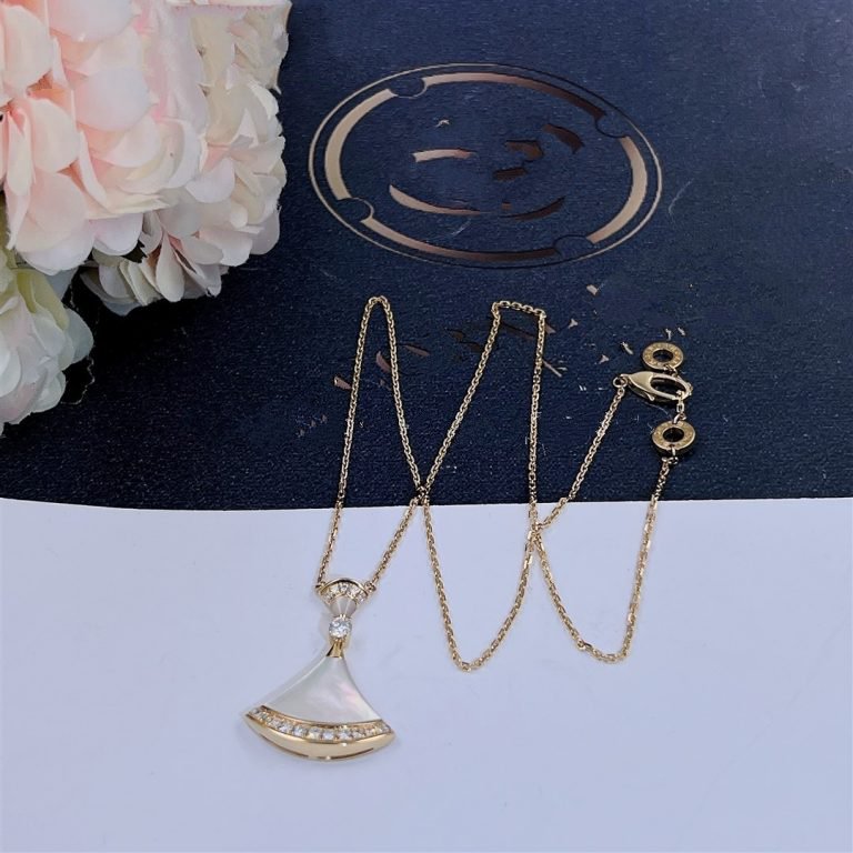 DREAM NECKLACE MOP GOLD DIAMOND