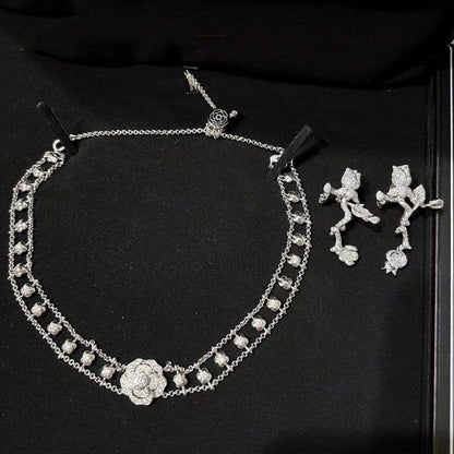 BOUTON CAMELIA NECKLACE SILVER DIAMOND