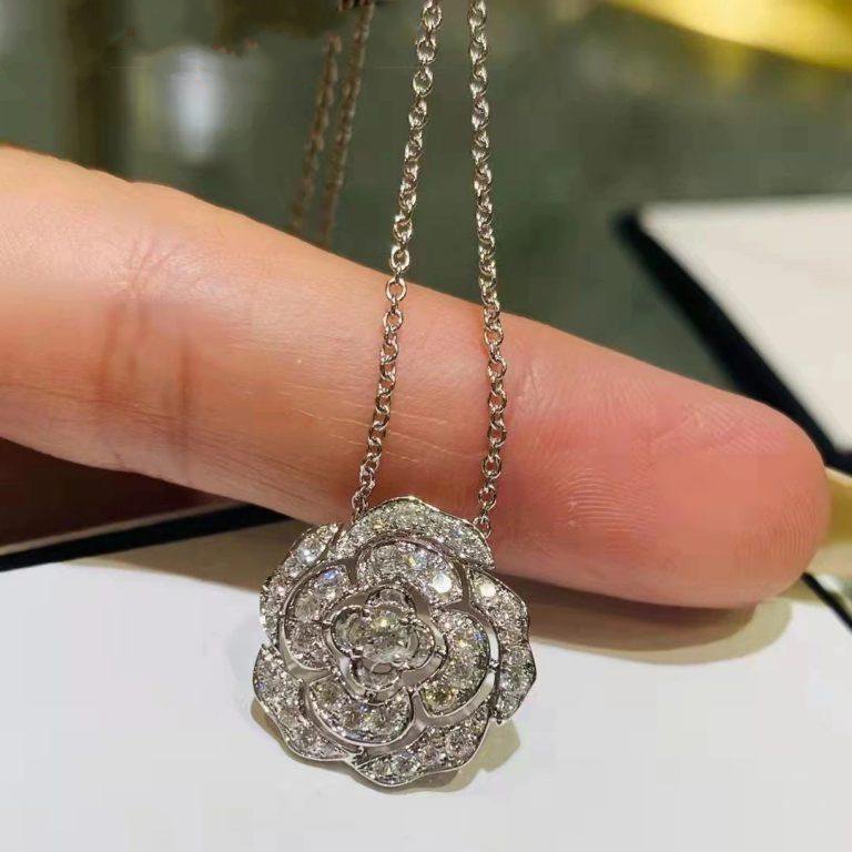 BOUTON DE CAMELIA NECKLACE SILVER DIAMOND