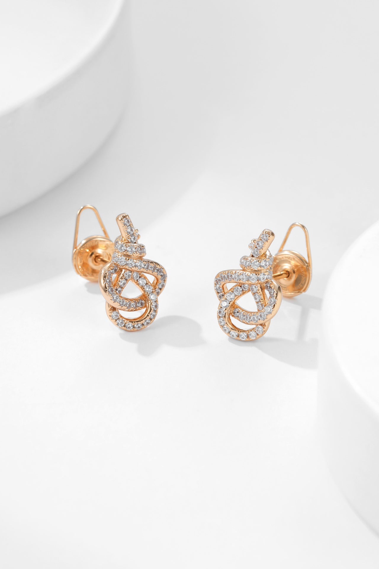 tiffan key woven diamond earrings