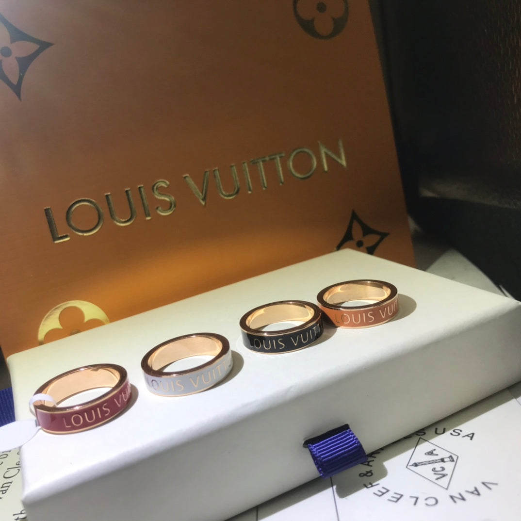 LV LOGO STAR AND SUN RING