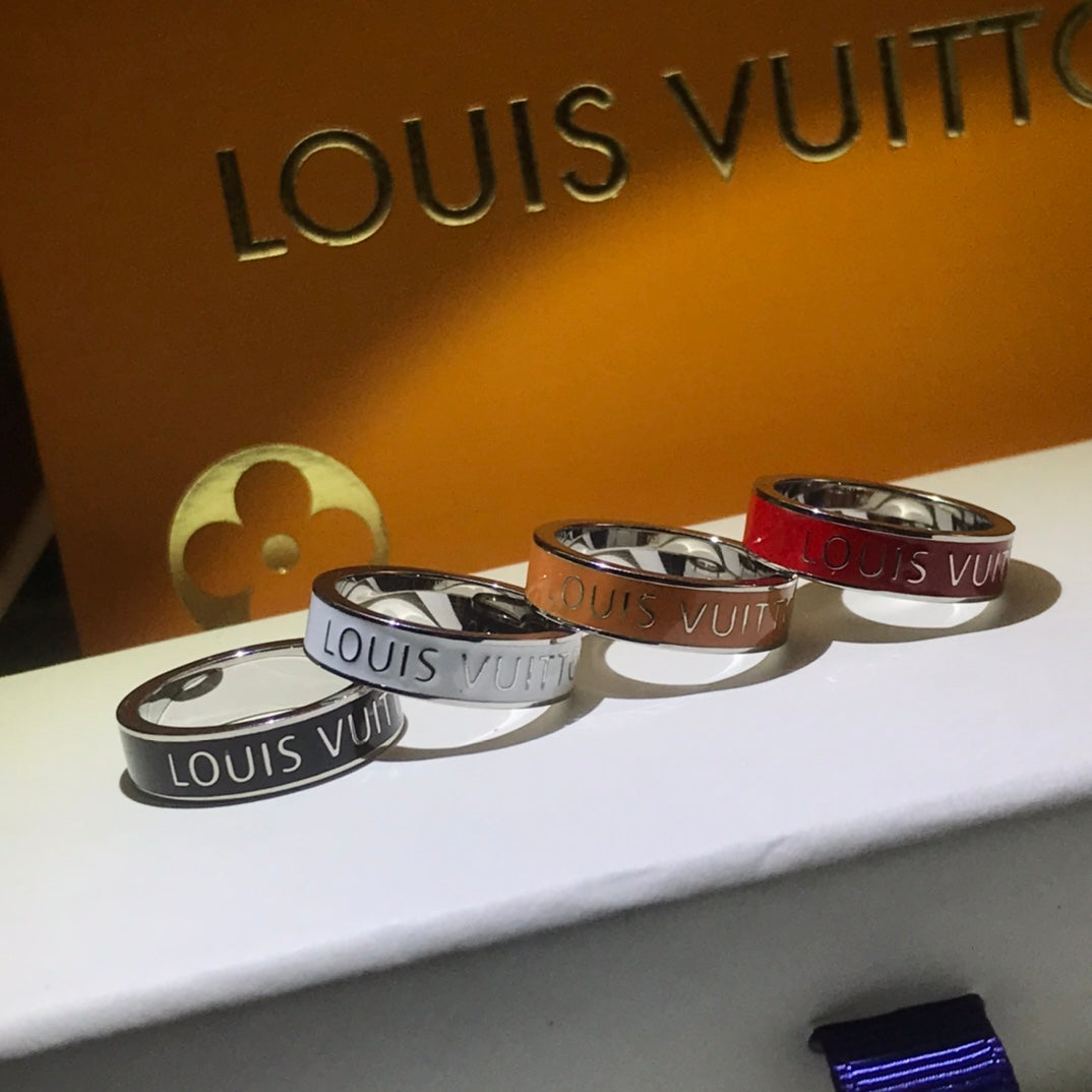 LV LOGO STAR AND SUN RING