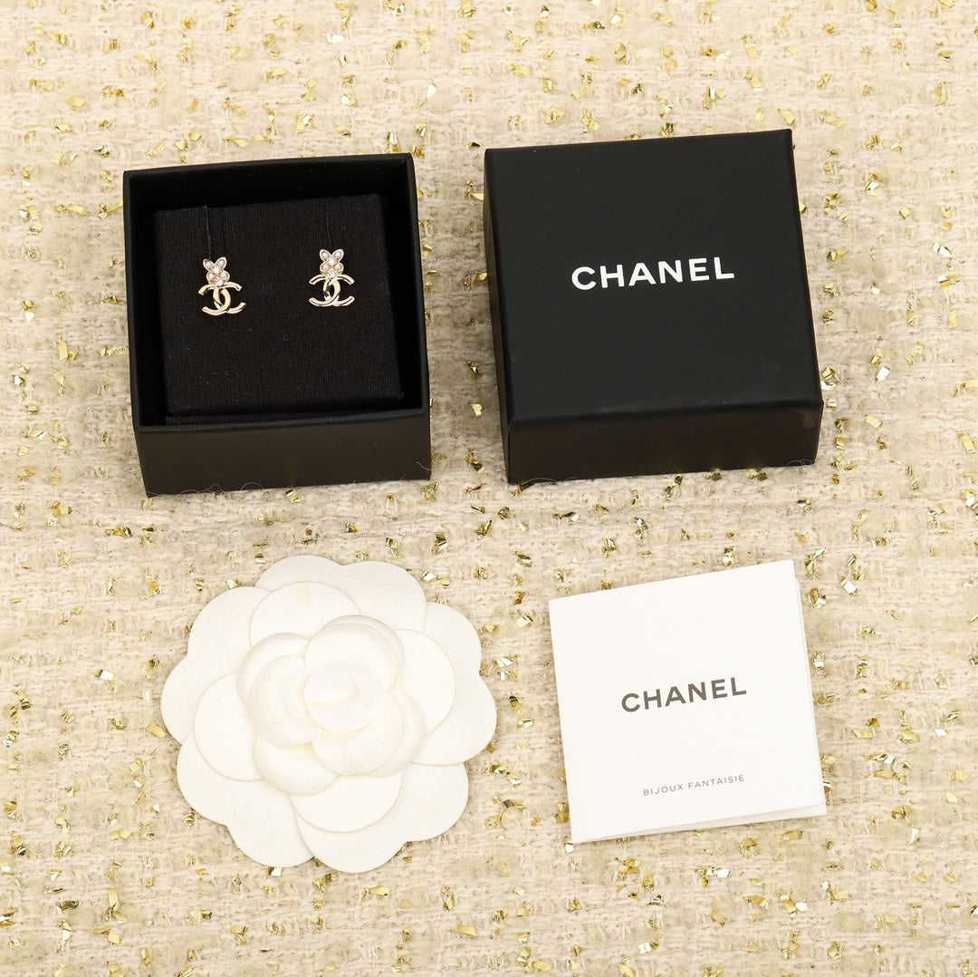 FRAGRANT FLOWER DOUBLE C GOLD EARRINGS