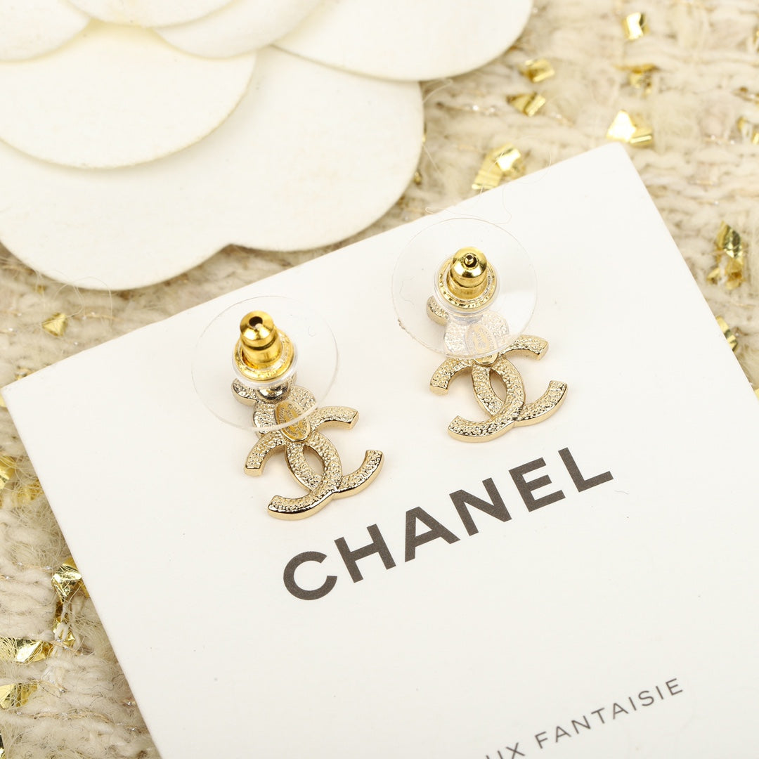 FRAGRANT FLOWER DOUBLE C GOLD EARRINGS