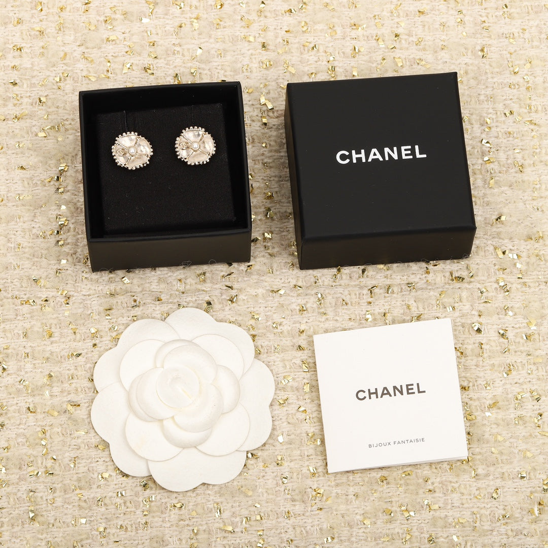 DOUBLE C SMALL CAMELLIA GOLD EARRINGS