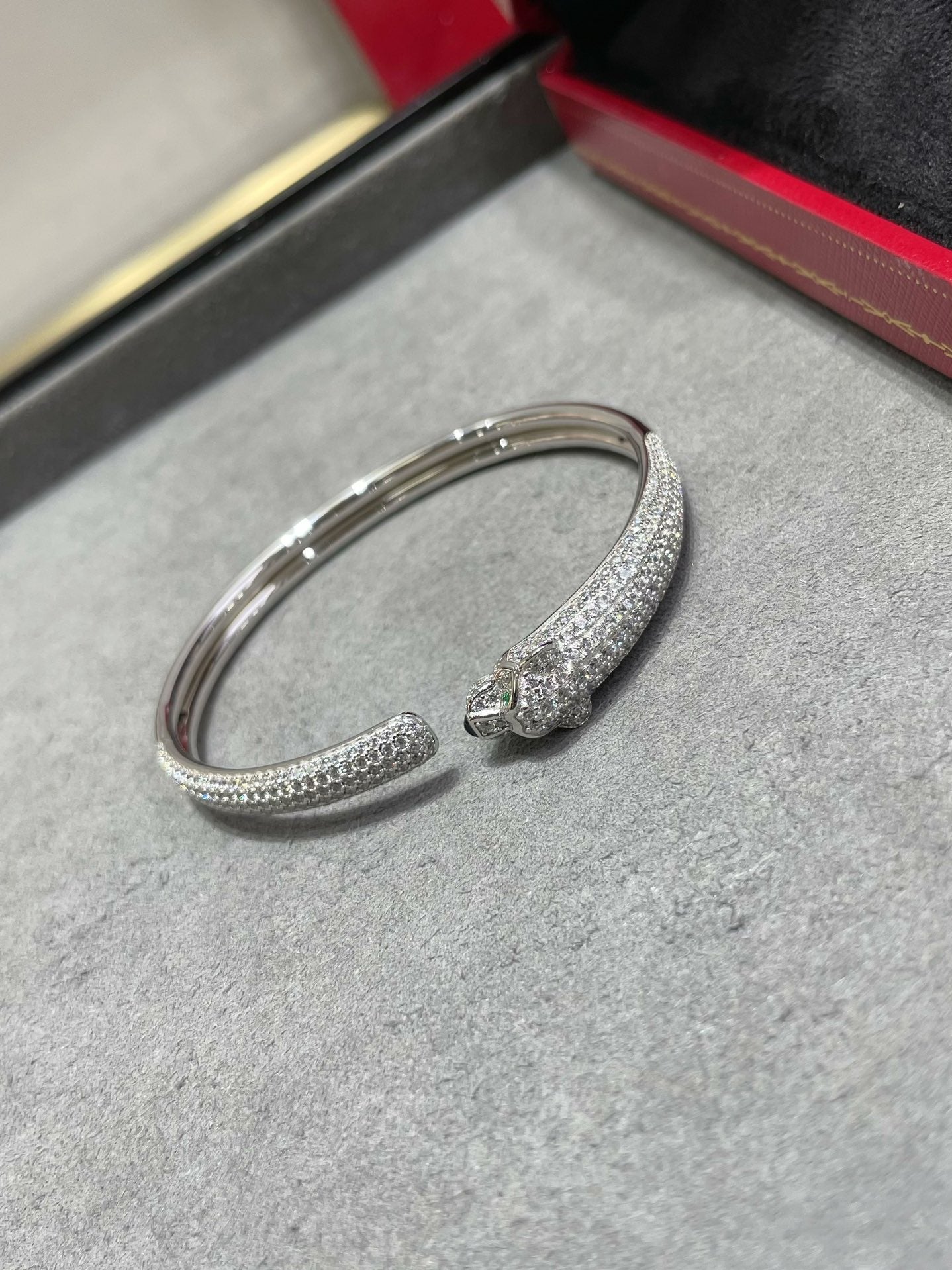 PANTHERE FULL DIAMOND OPEN BRACELET