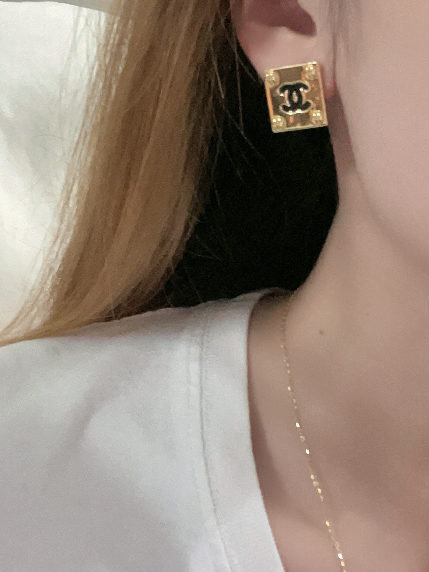 SQUARE CC GOLD EARRINGS