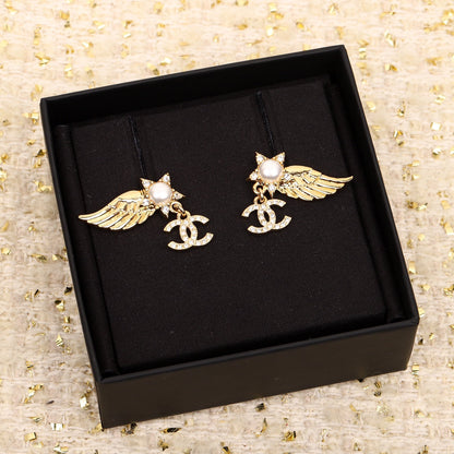 CHANE WING DOUBLE C GOLD DIAMONDS EARRINGS