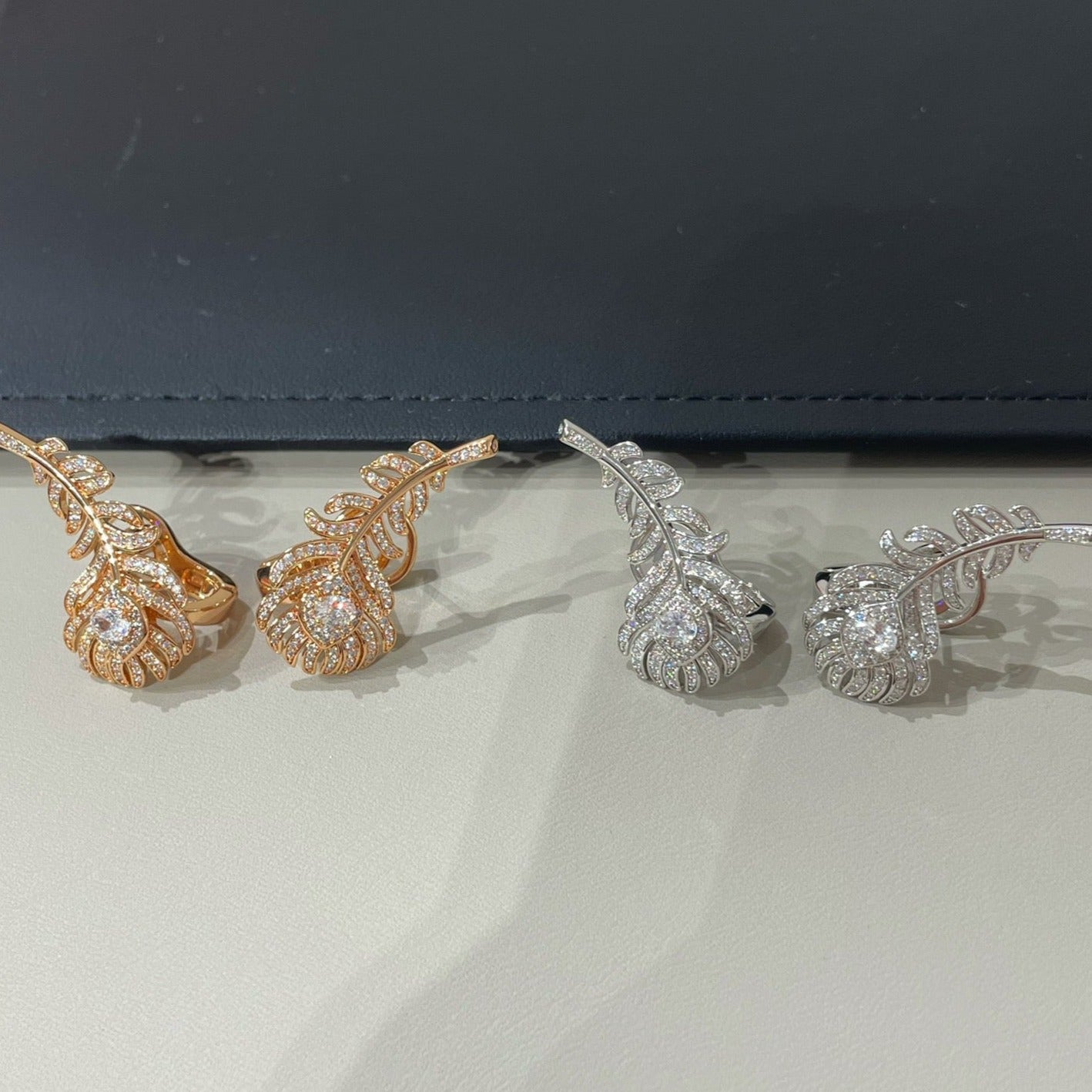 PLUME DE PAON EARRINGS